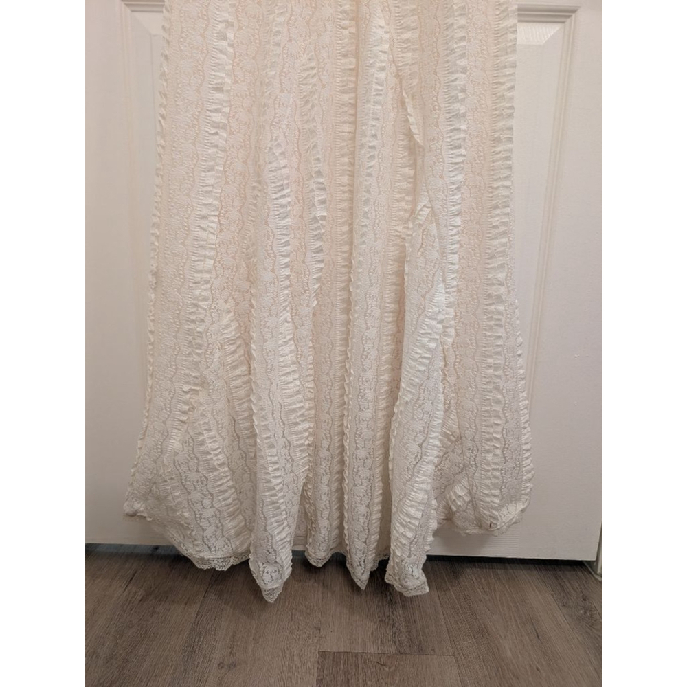 Bohemian Off-the-Shoulder Lace Mermaid Dress with Bell Sleeves and Train Bridal - Picture 8 of 10